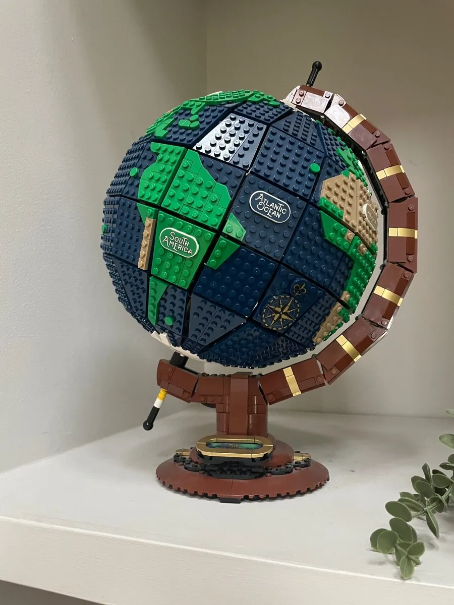 Lego Globe - Image 2