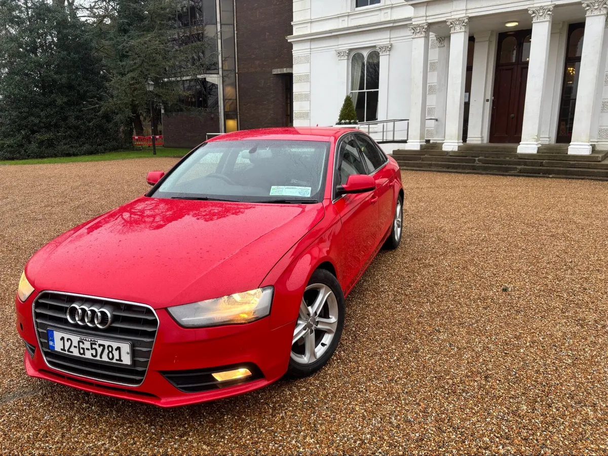 2012 Audi A4 TECHNIK model 2.0 TDI 140 bhp high sp - Image 2