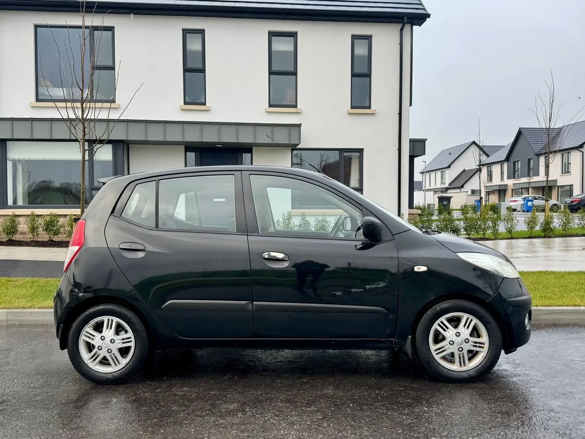 Hyundai i10 NCT & TAX - 1.2 petrol - - Image 3