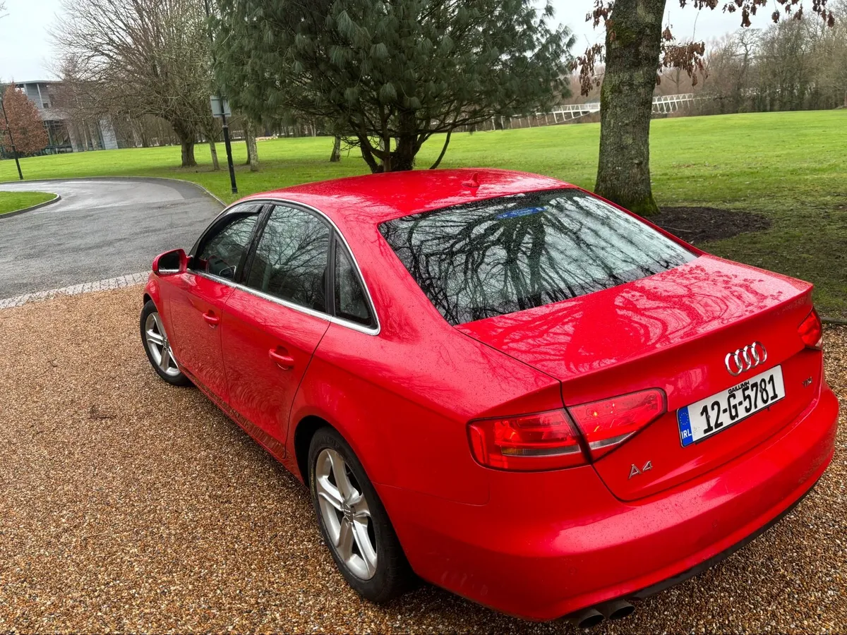 2012 Audi A4 TECHNIK model 2.0 TDI 140 bhp high sp - Image 4