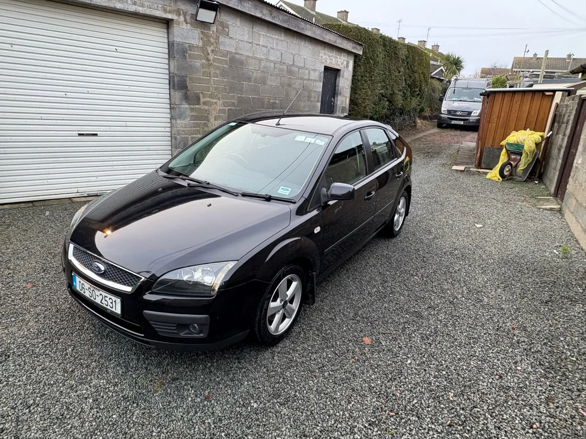 06 Ford focus automatic (tax and nct) - Image 4