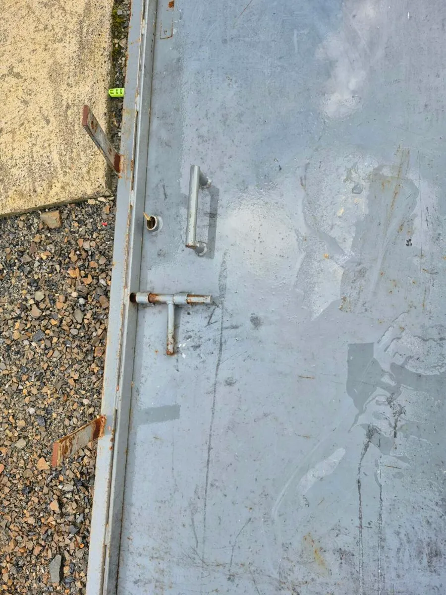 Steel door - Image 2