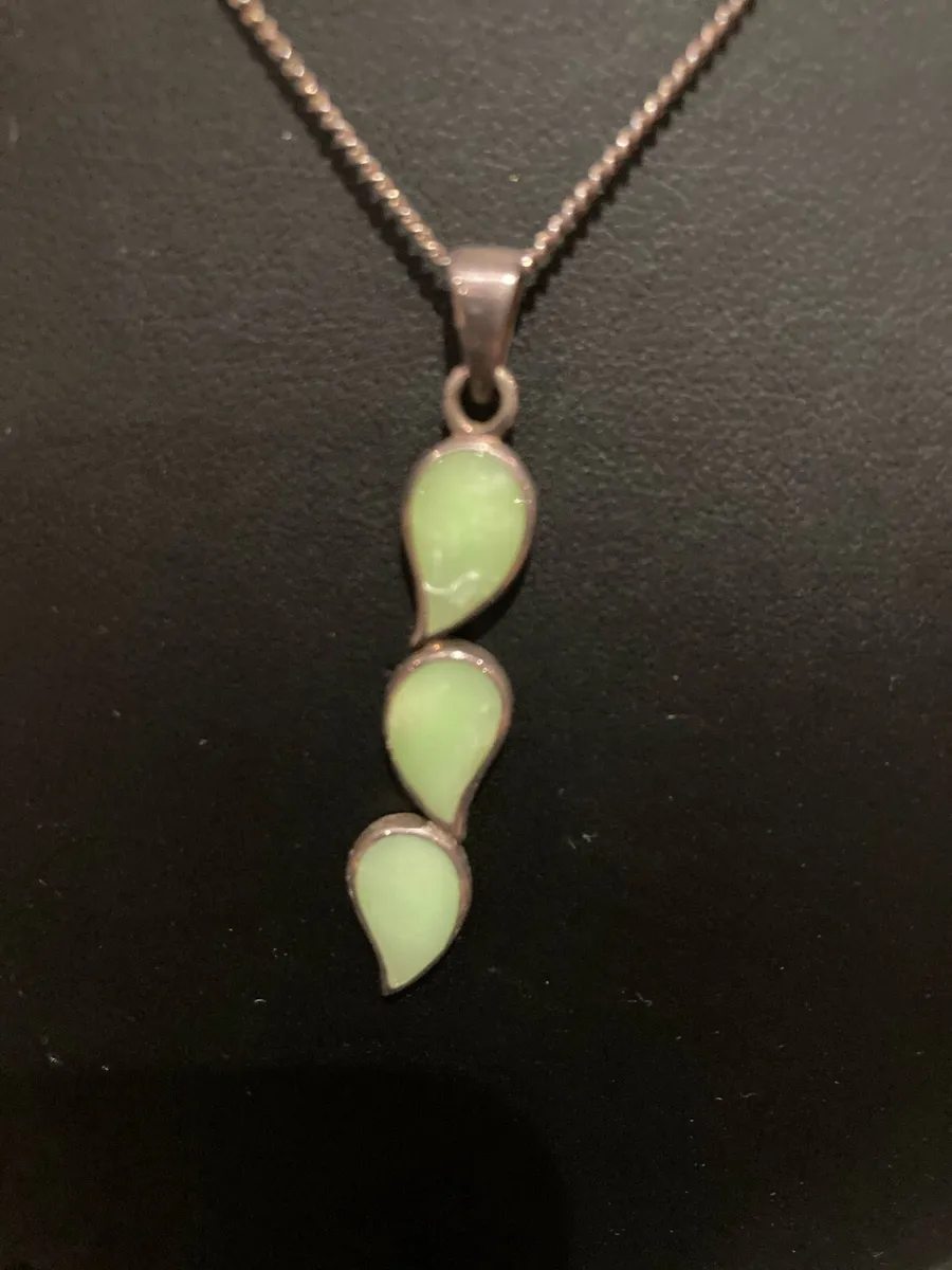 Sterling Silver pendant and chain - Image 2