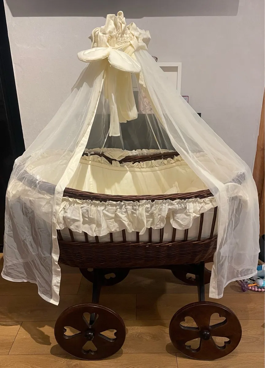 Moses basket - Image 2