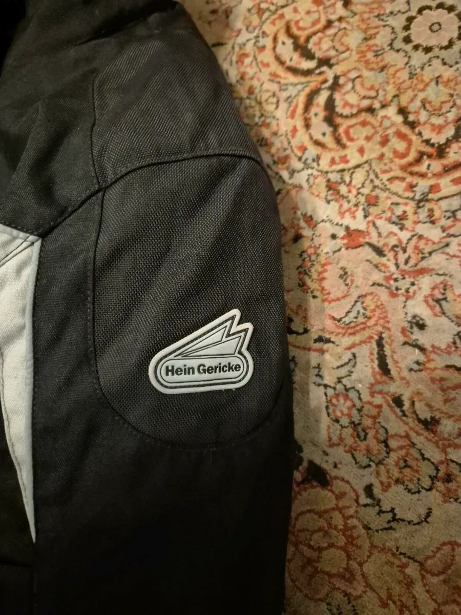 Motorbike jacket and trousers - Image 4