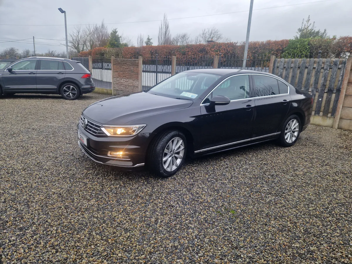 2017 VW Passat Highline R-Line 1.6d 4dr - Image 4