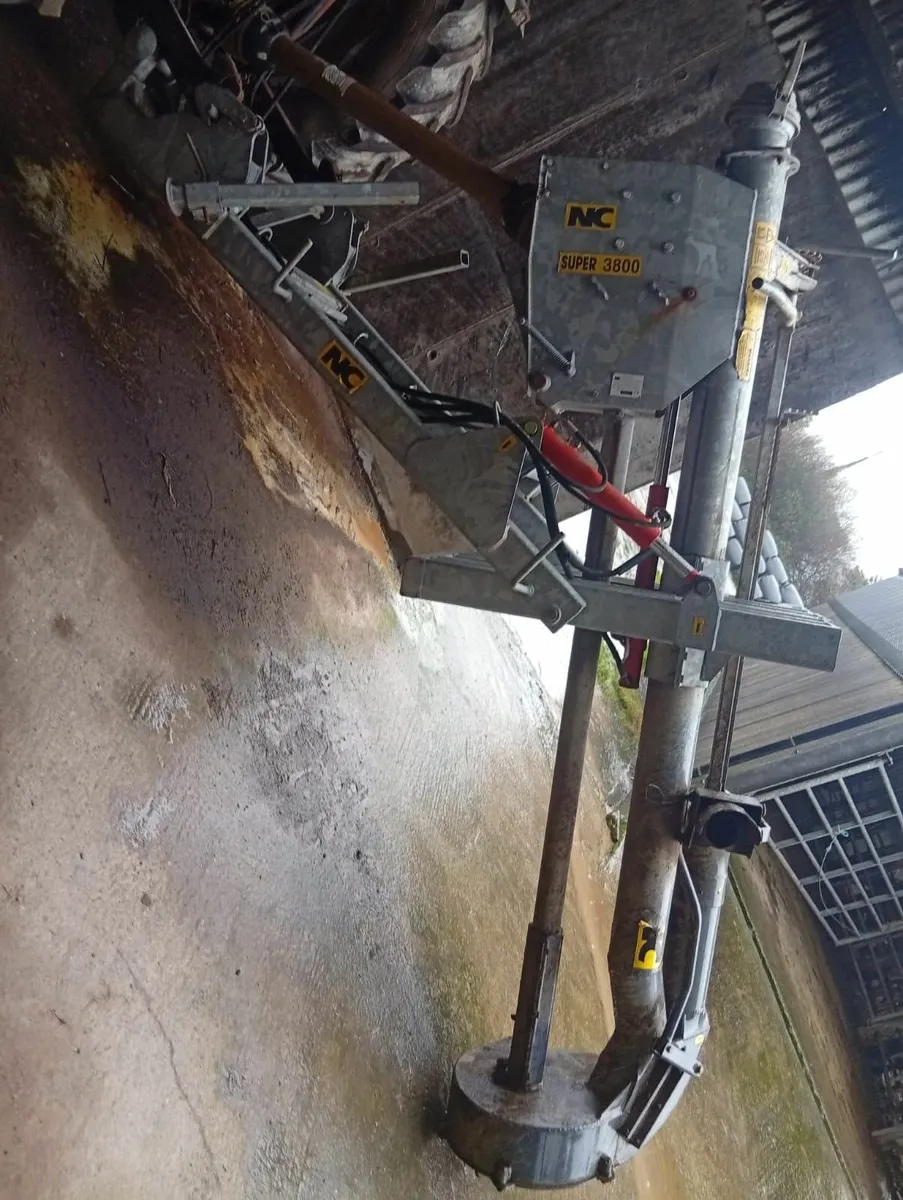 Numerous Items - Image 1