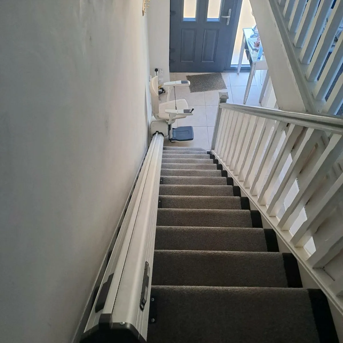 STAIRLIFT barely used - Image 3