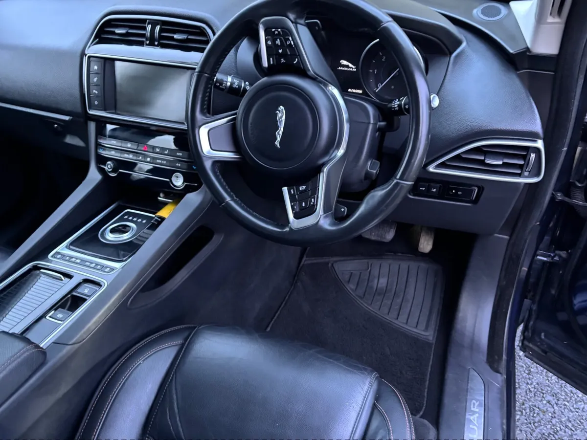 Jaguar F-Pace 2017 - Image 3