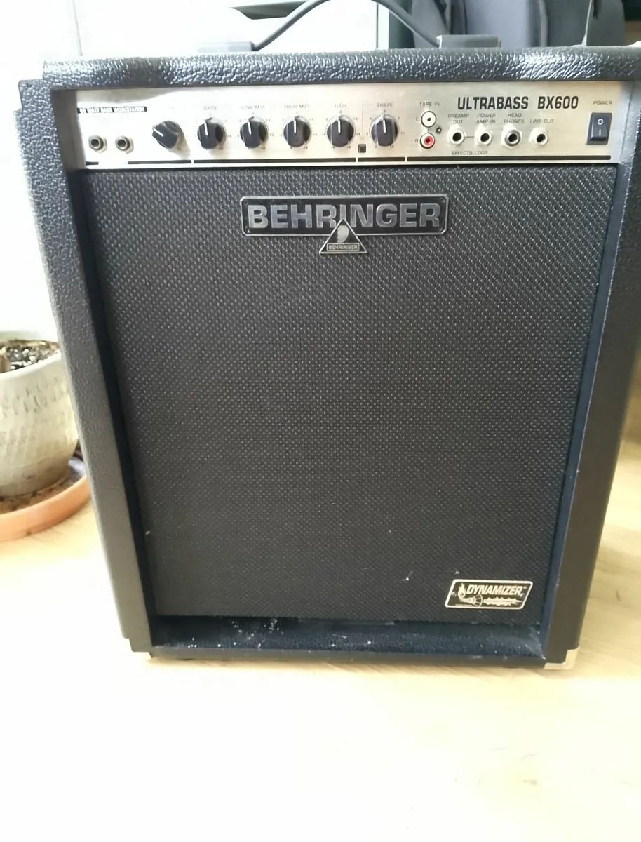 Behringer BX600 Bass Amp - Image 1