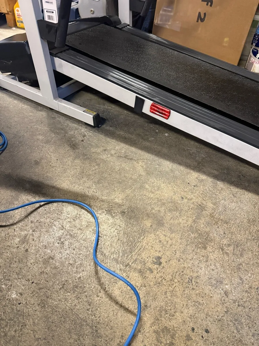 Treadmill - Image 4