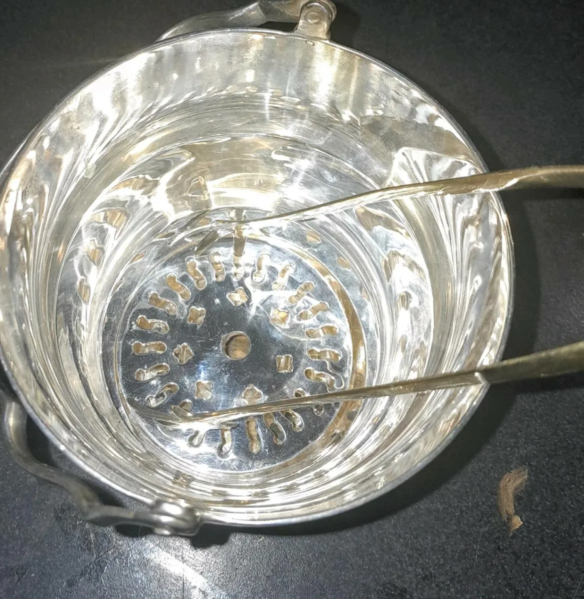 Beautiful heavy ice bucket with tongs - Image 2