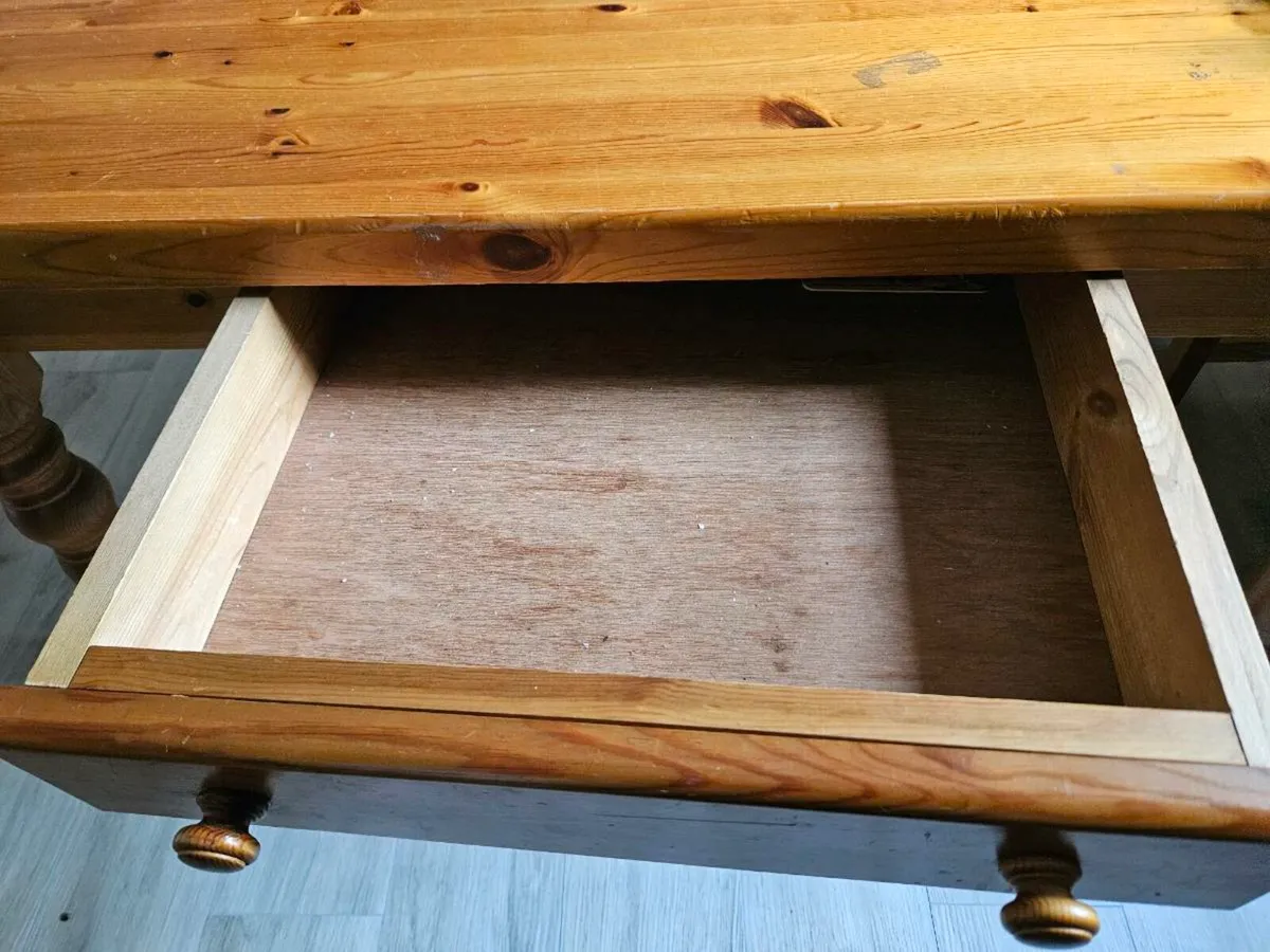 Dining Table & Chairs - Image 4