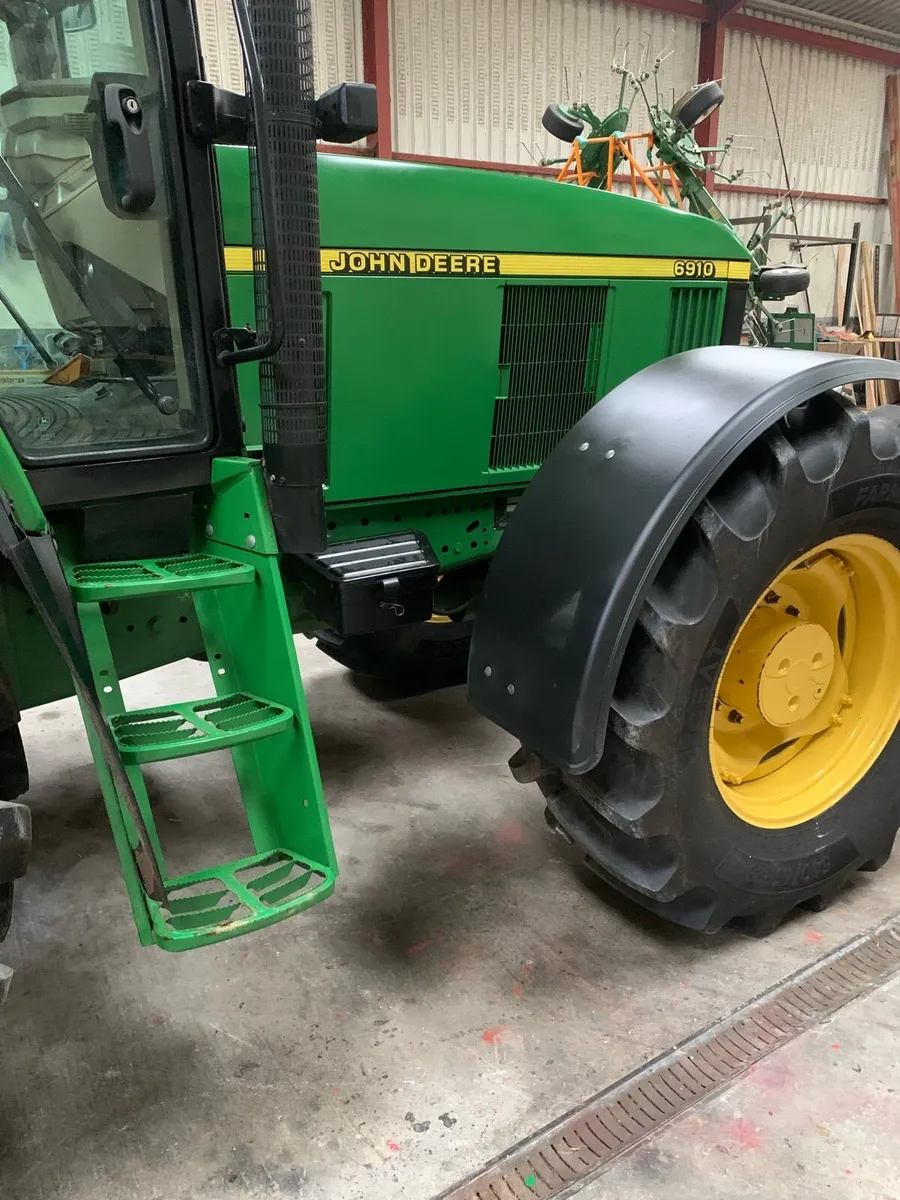 John Deere 6910 mint - Image 4