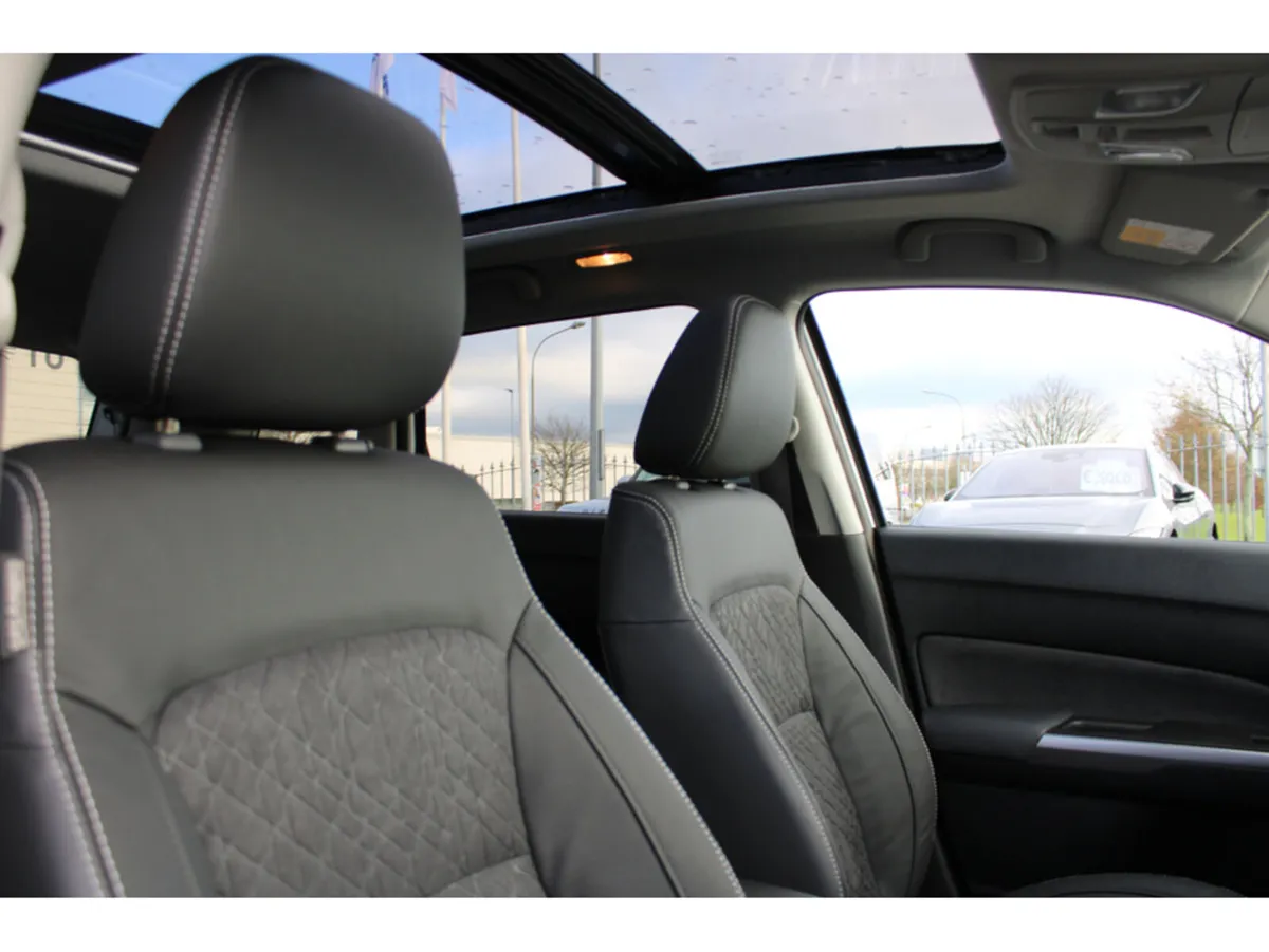 Suzuki Vitara 1.4 Hybrid SZ5 All Grip *Remainder o - Image 4