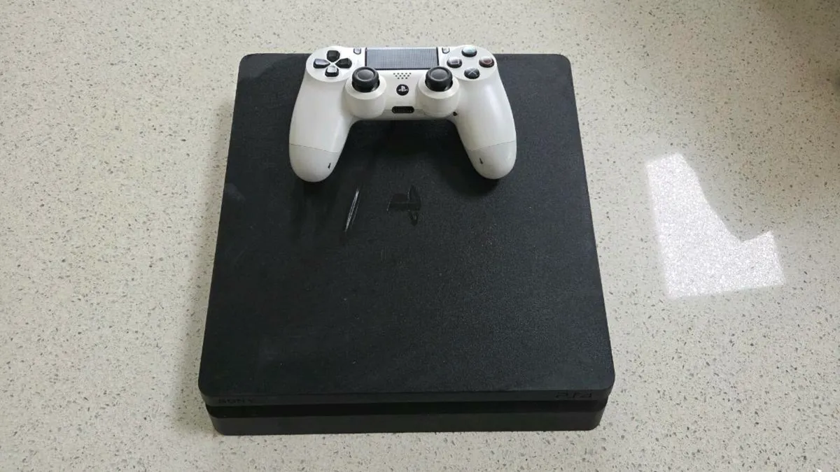 PlayStation 4 PS4 / Nintendo Swith / Xbox - Image 1