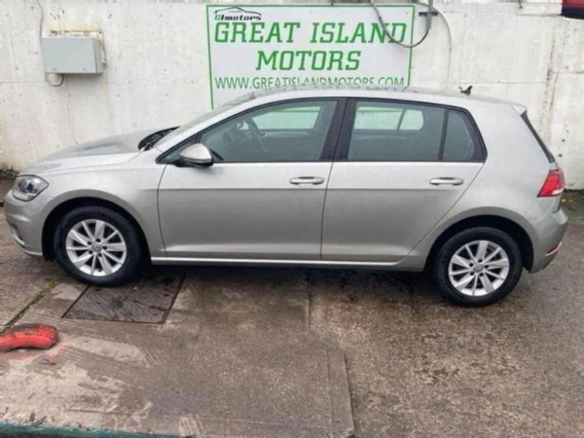 Volkswagen Golf 1.6 Trendline Hatchback Diesel Man - Image 3