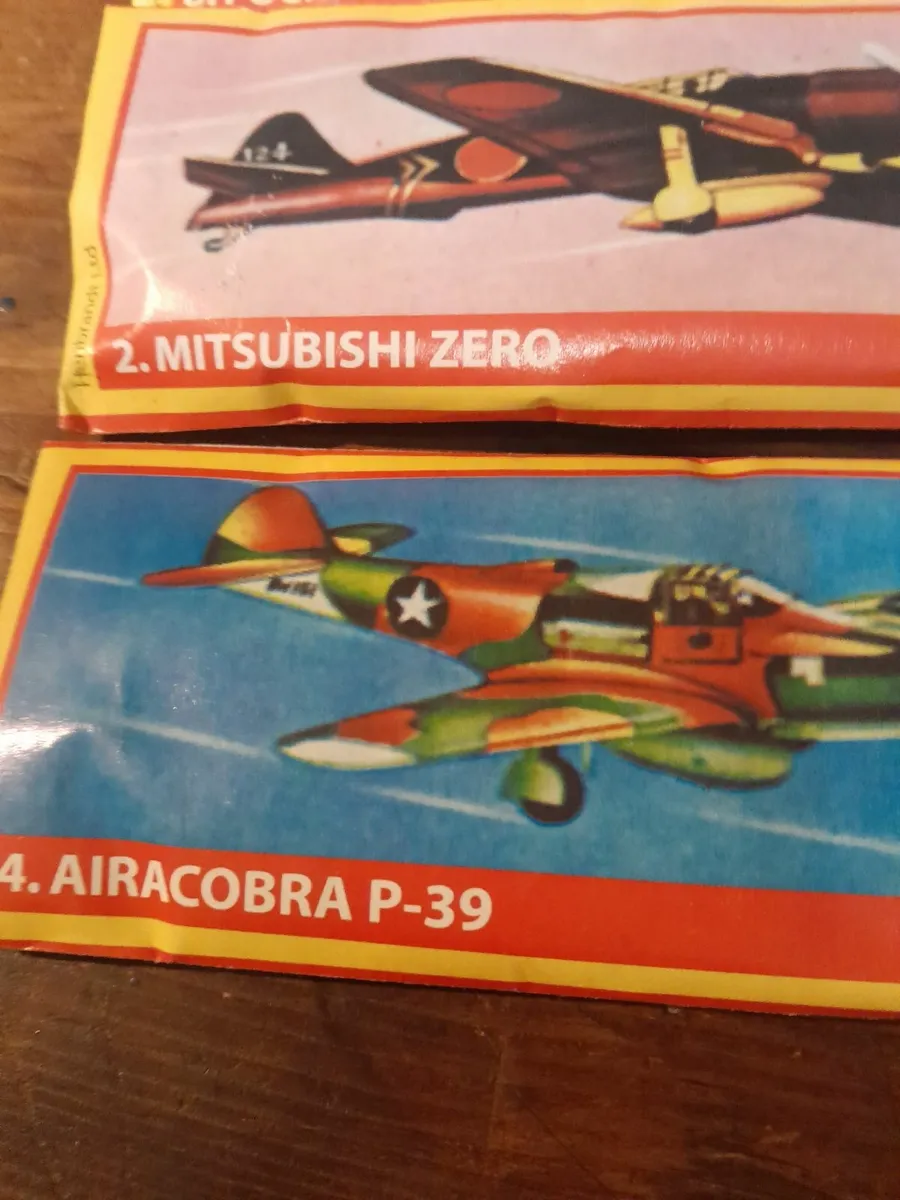 Four jet fighters flying gliders - Image 3