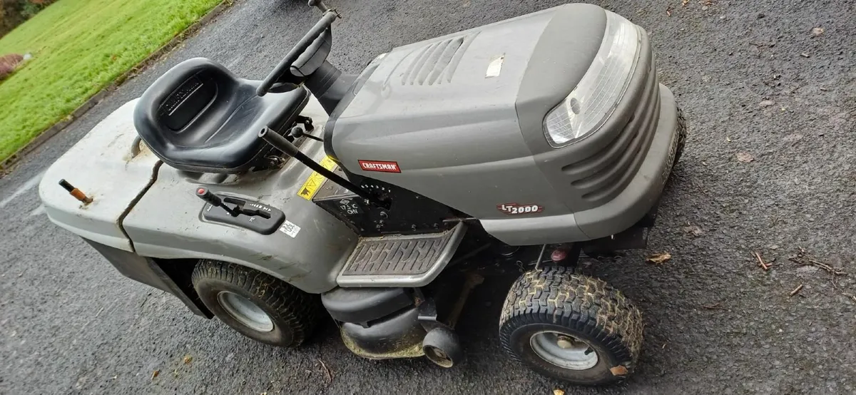 Ride On Lawnmower - Image 2