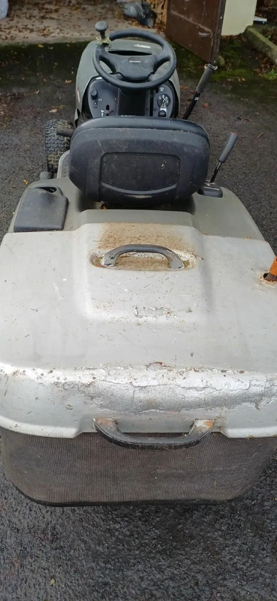 Ride On Lawnmower - Image 3