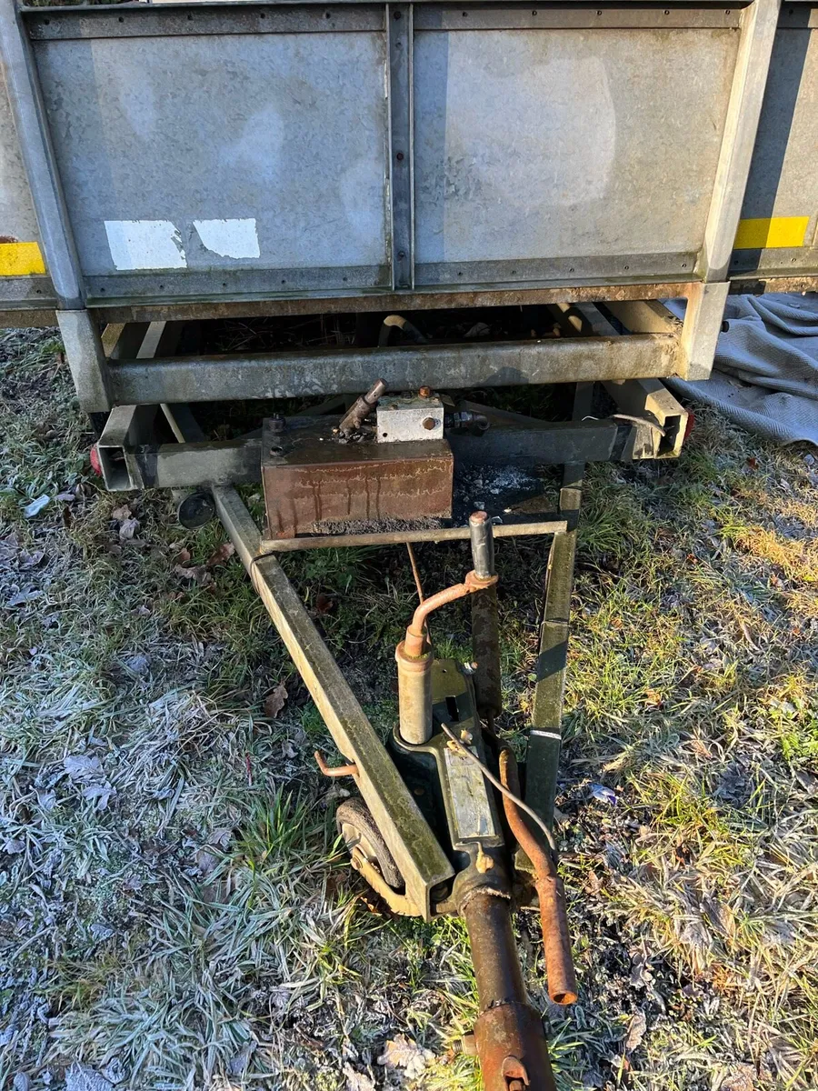Tipping trailer - Image 2
