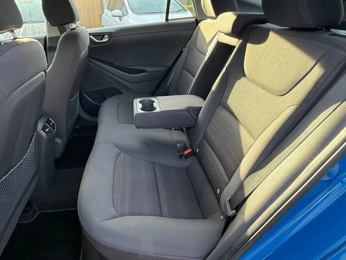 2017 Hyundai Ioniq 1.6 GDi Hybrid Premium Only 37k - Image 4
