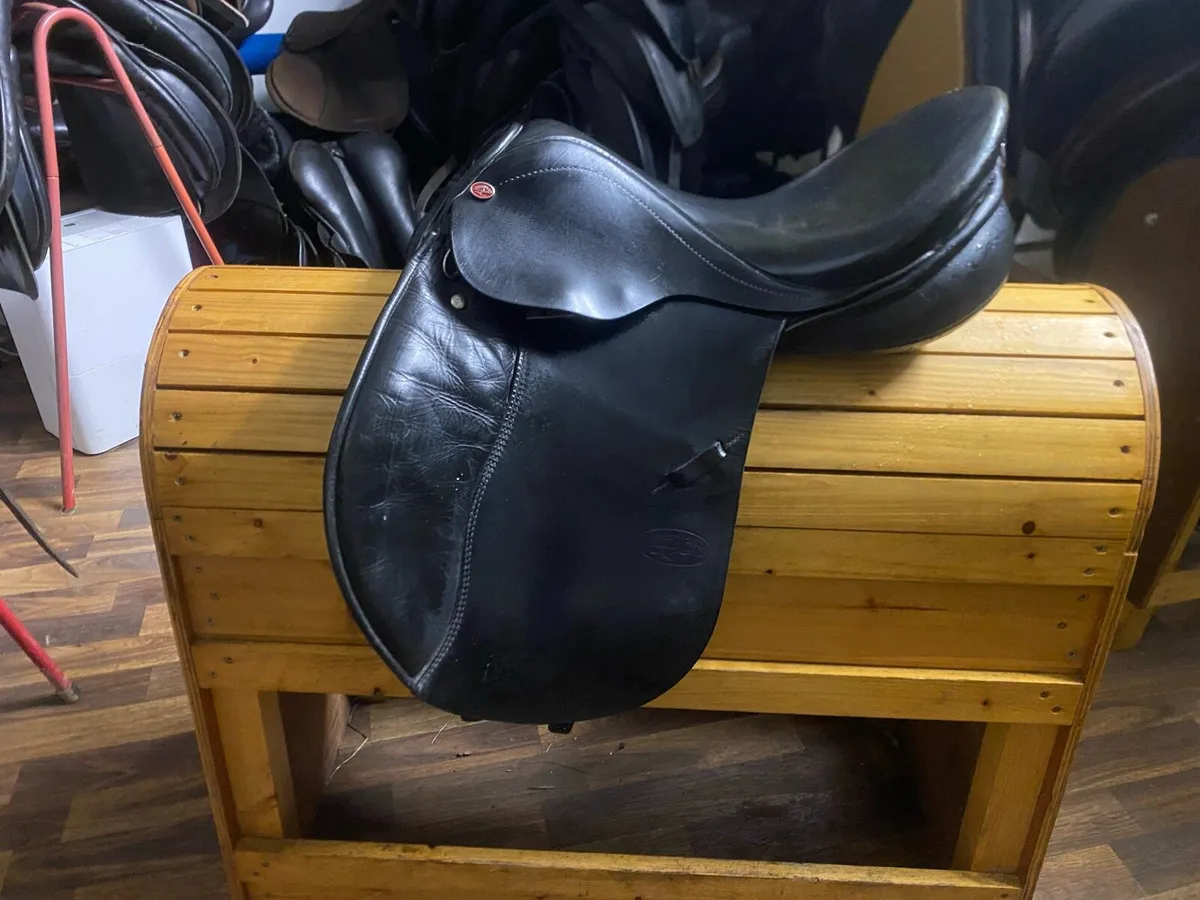 16” lemetex black Leather saddle - Image 1