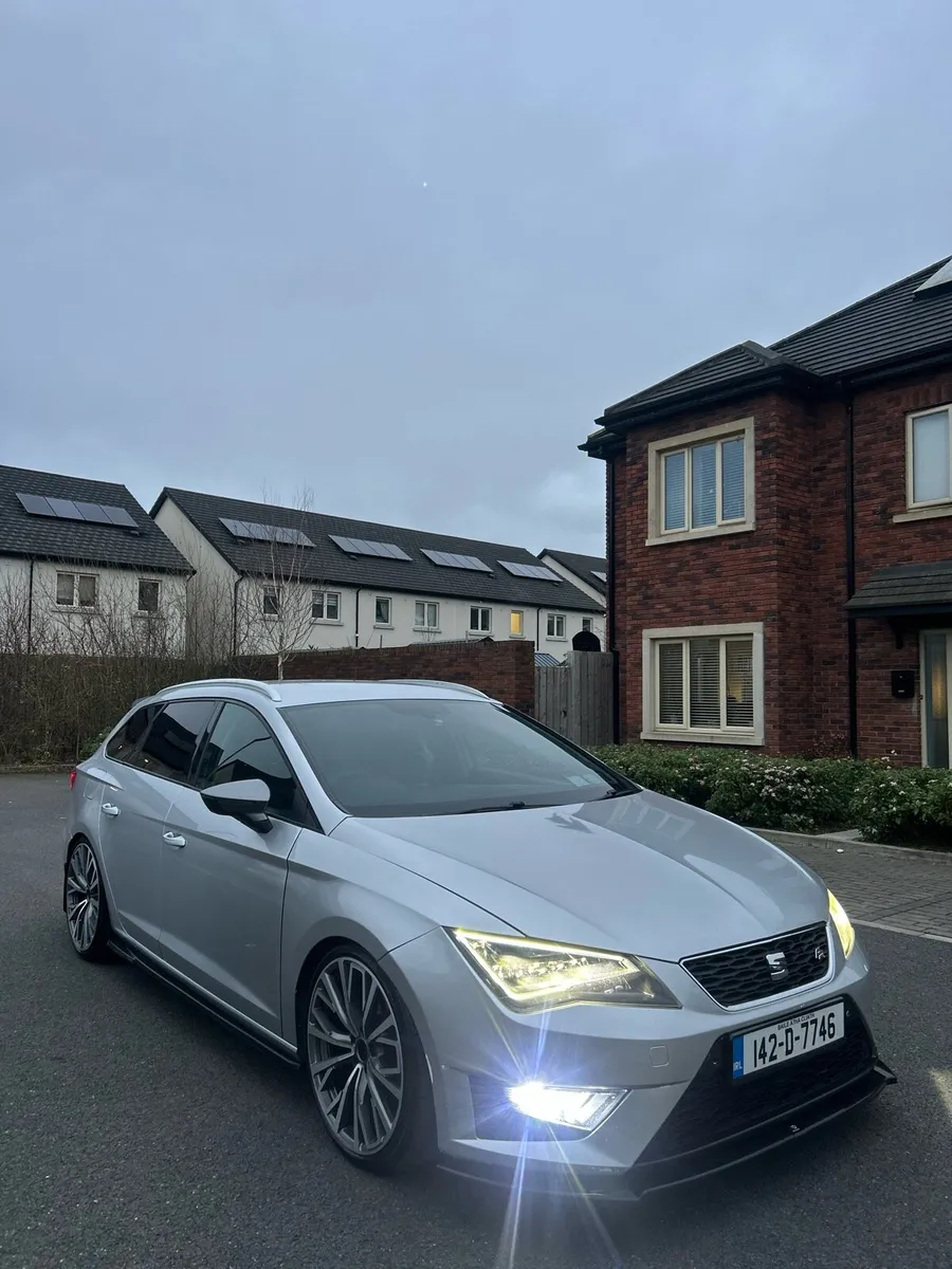 SEAT LEON FR SPORT 2.0TDI - Image 1