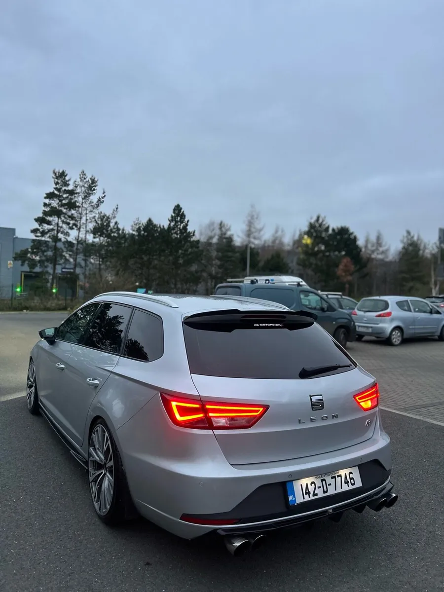 SEAT LEON FR SPORT 2.0TDI - Image 4