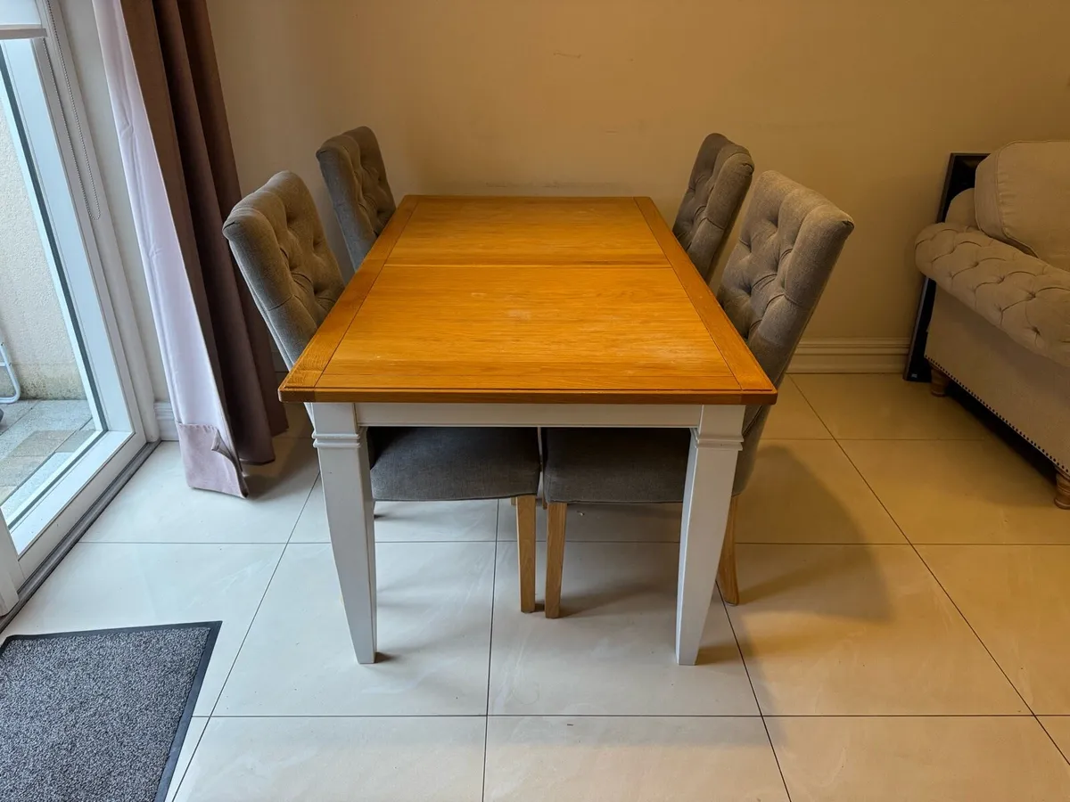 Kitchen table and chairs - Image 2