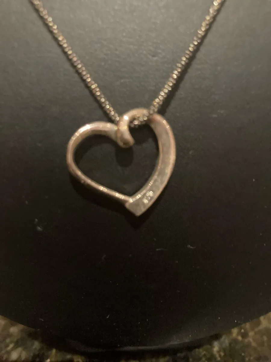 Marcasite silver pendant with chain - Image 3