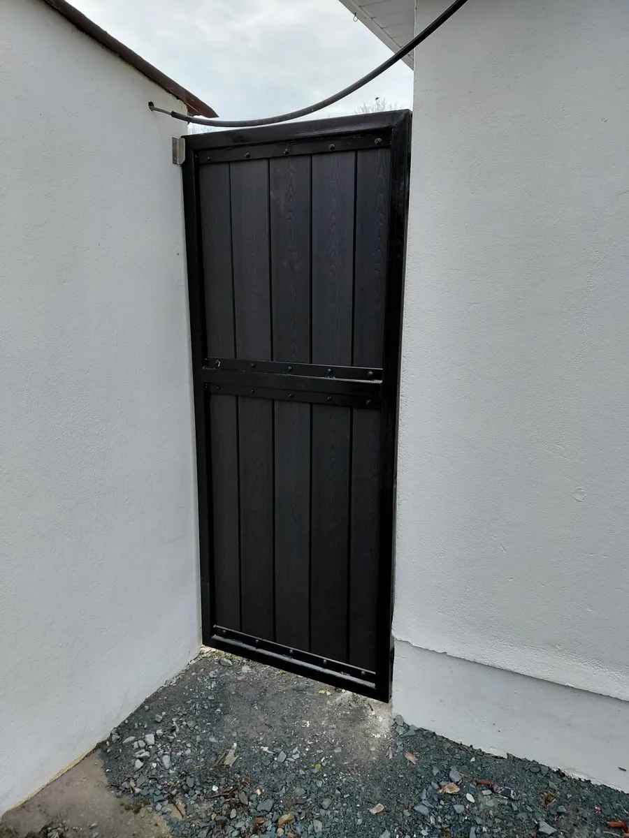 Side entry gates and house gates - Image 4