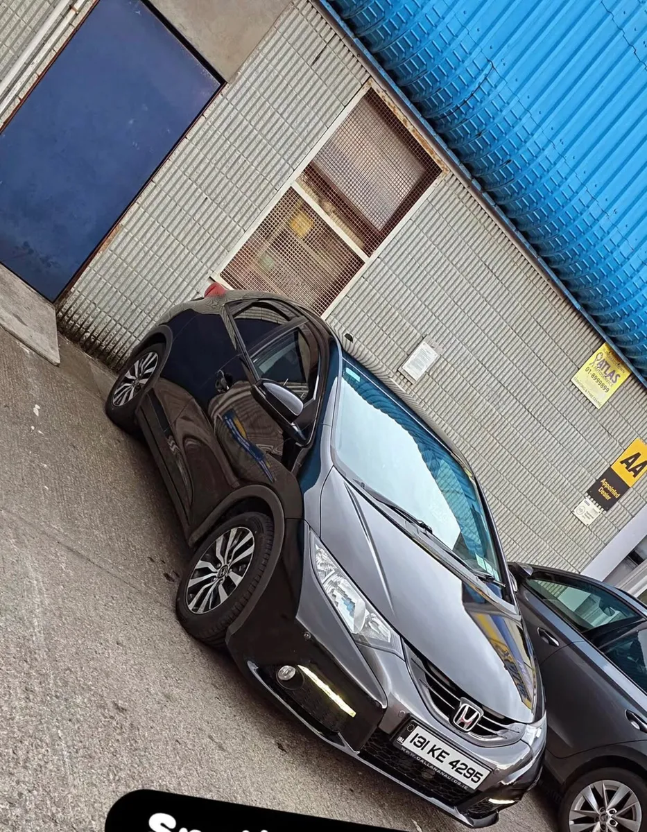 Honda Civic 2013 - Image 1