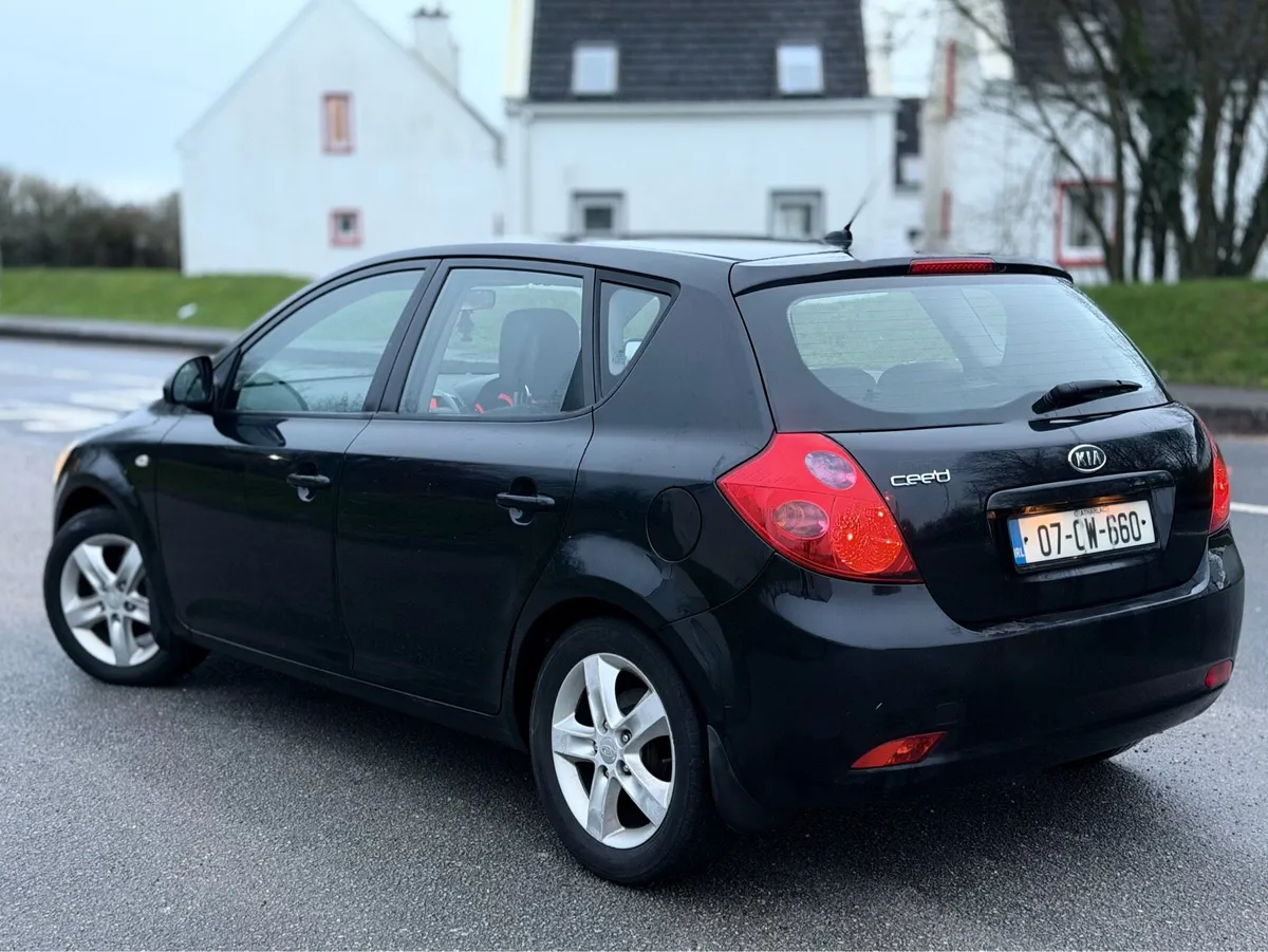Kia Ceed - Image 4