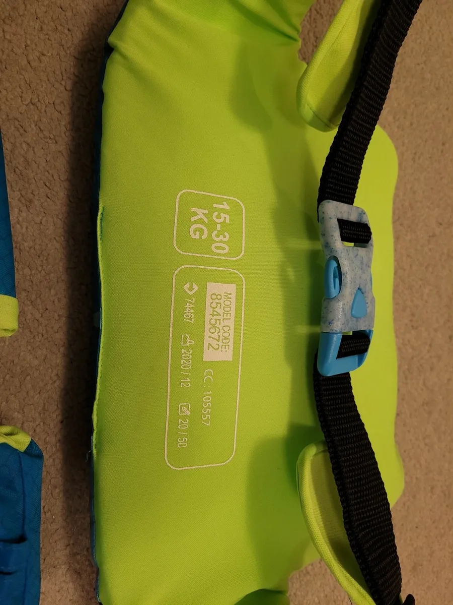 Swimming gear for child - Image 2