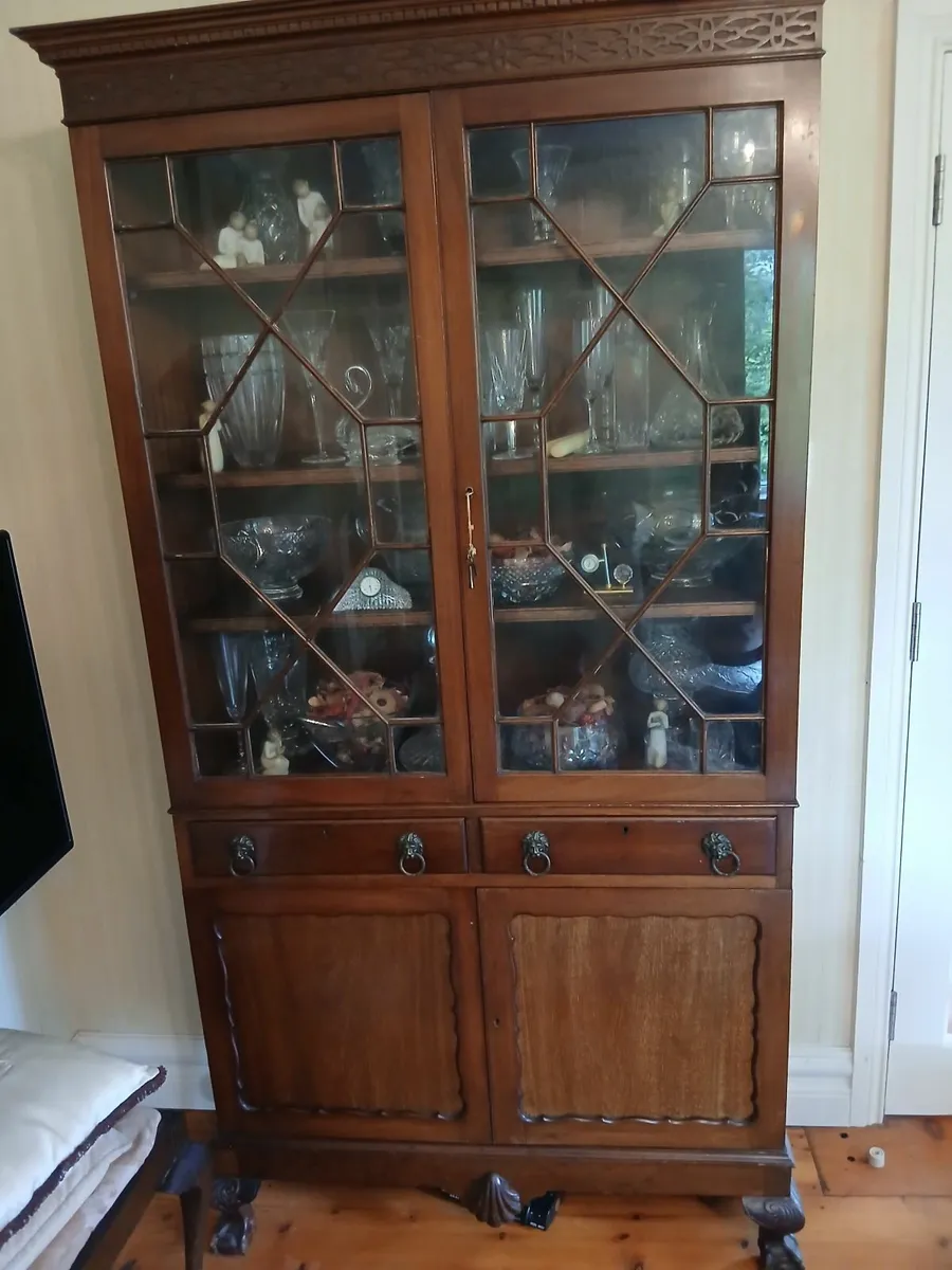 Display Cabinet - Image 1