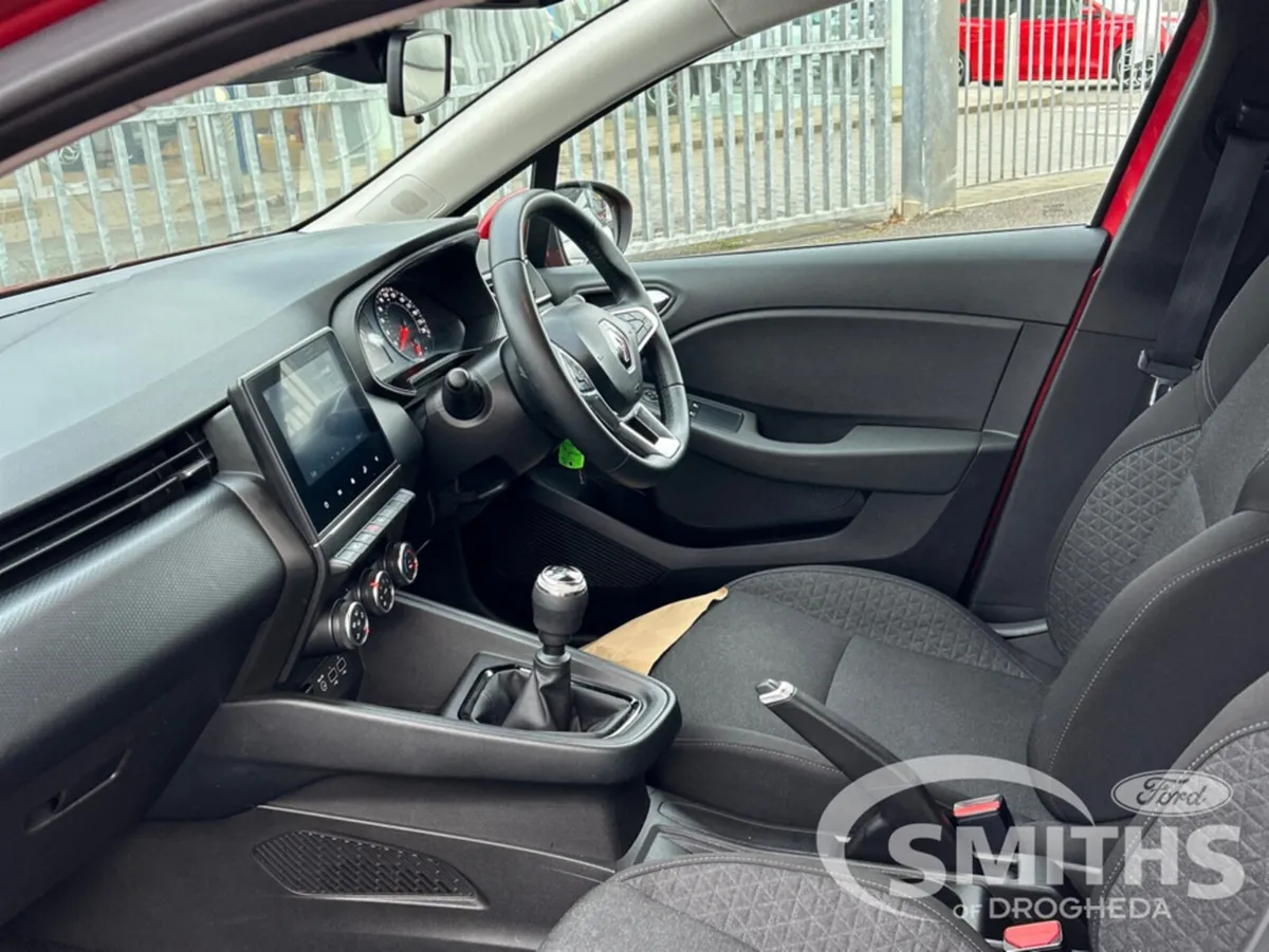 Renault Clio DYNAMIQUE 1.0 90PS - Image 4