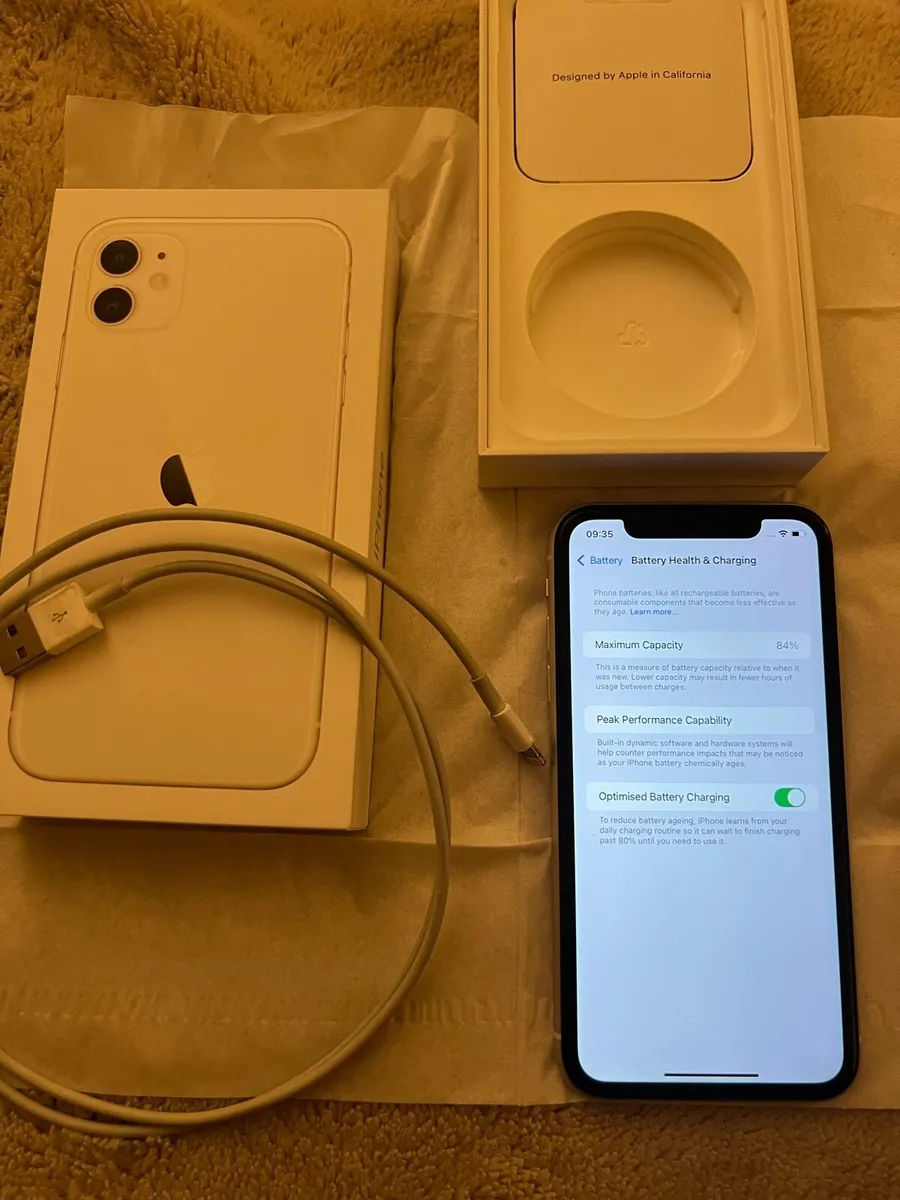 iPhone 11 white 64 gb - Image 4
