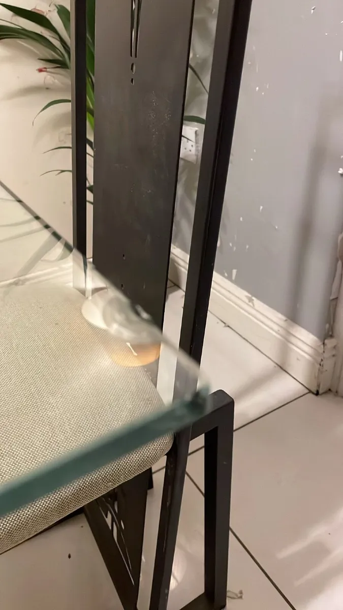 Dining table & 6 chairs - Image 3