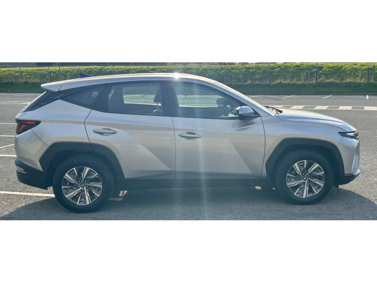 Hyundai Tucson IX35 COMFORT PLUS 5DR - Image 4