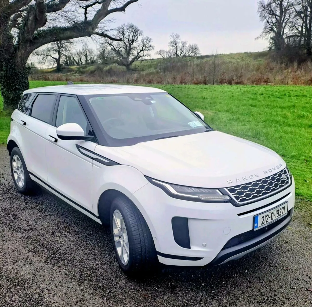 Immaculate 2021 Range Rover Evoque PHEV - Image 1
