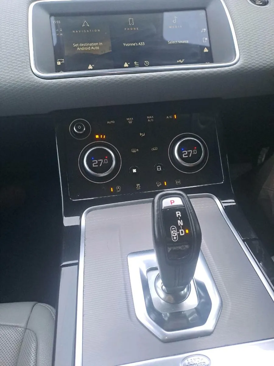 Immaculate 2021 Range Rover Evoque PHEV - Image 3