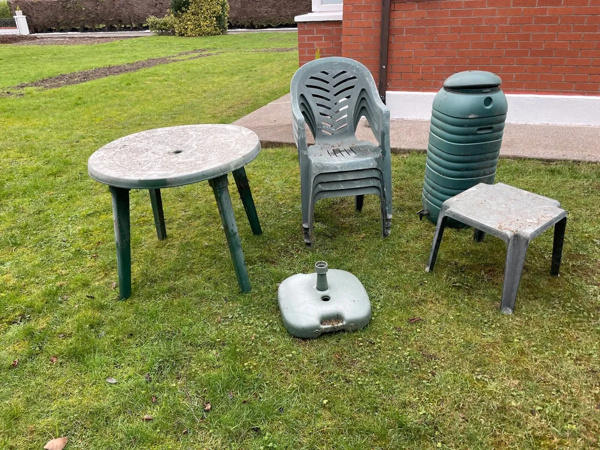 Garden furniture table chairs and more - Image 1