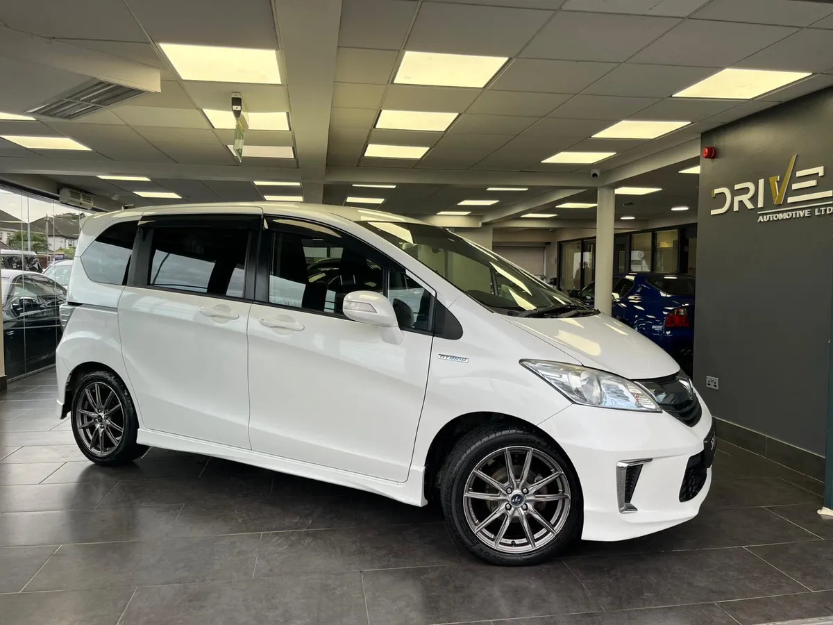 Honda Freed 2015 - Image 1