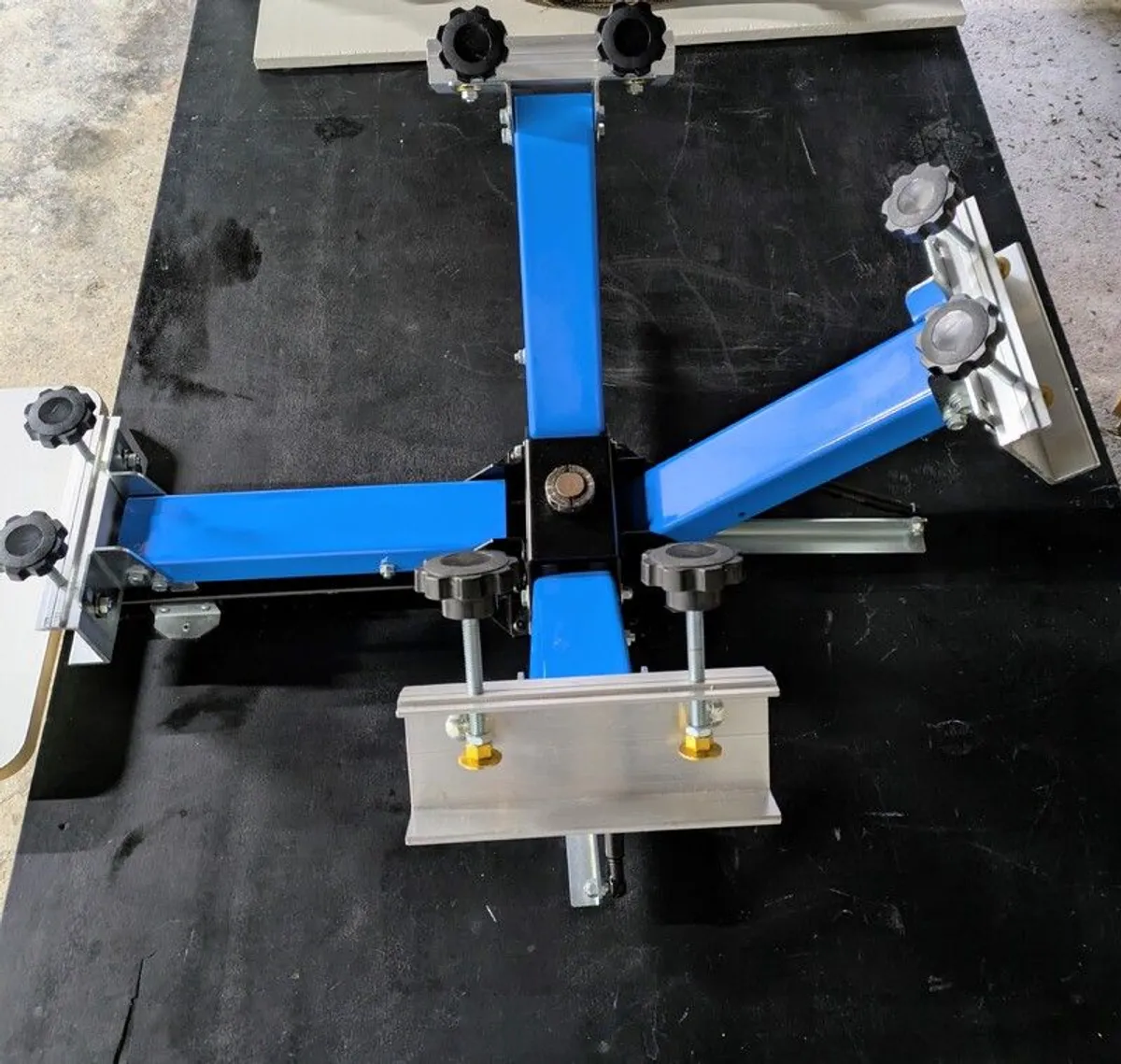 4 Colour 1 Station Manual Screen Printing Press 360 rotatable - Image 4