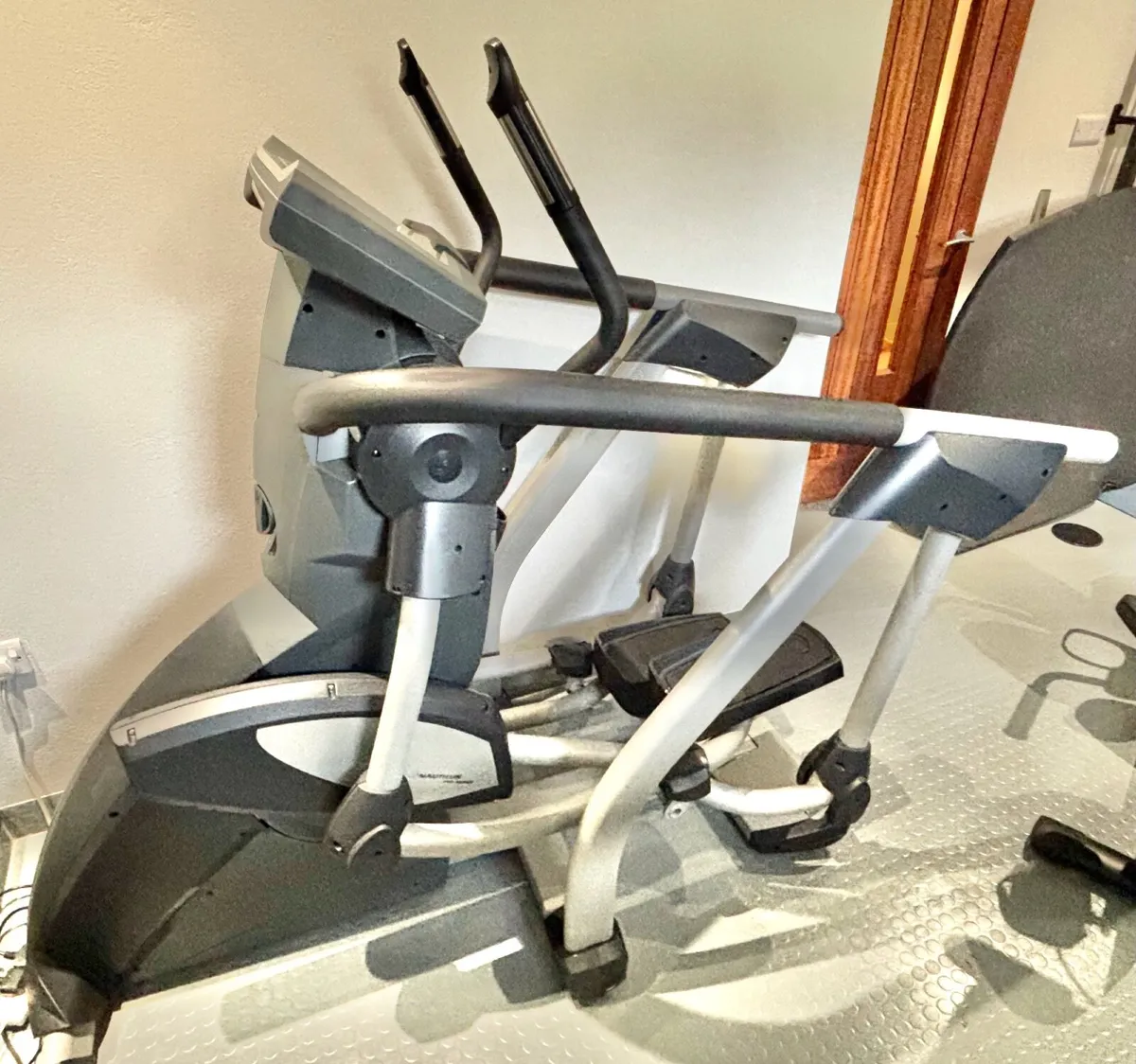 Pro Series Elliptical Trainer - Image 2