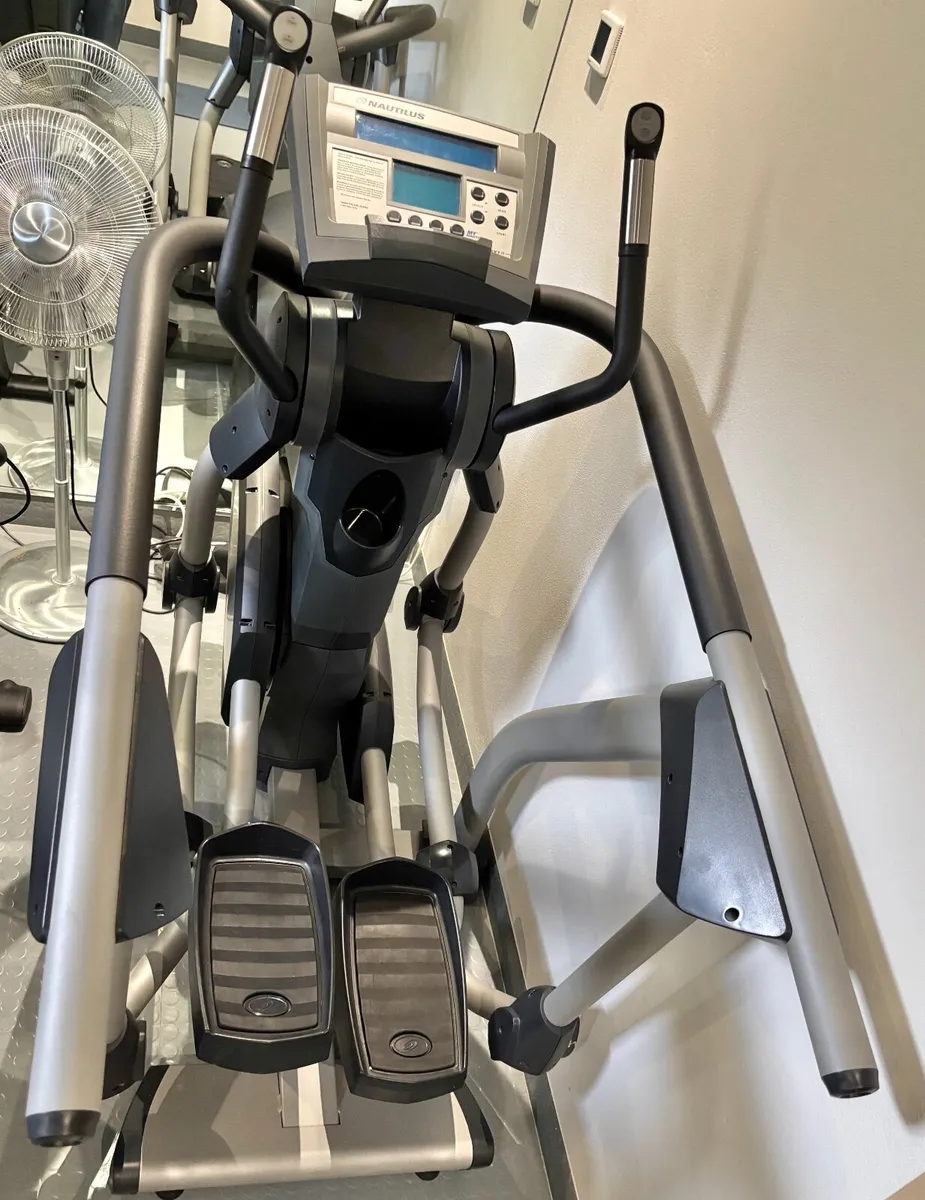 Pro Series Elliptical Trainer - Image 3