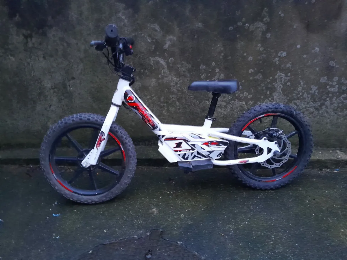 Electric balance bike for sale - Image 4