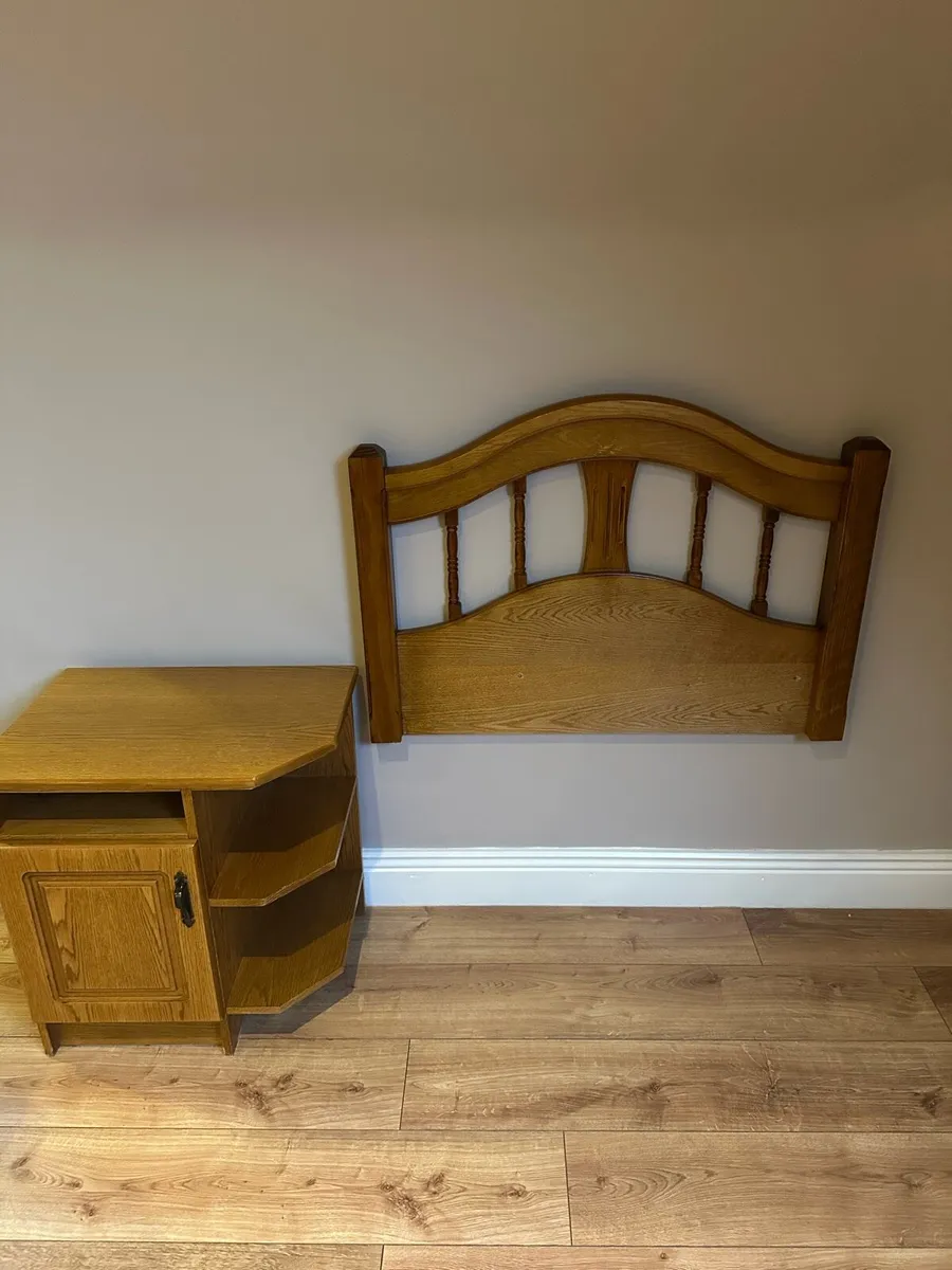 Headboards and lockers - Image 2