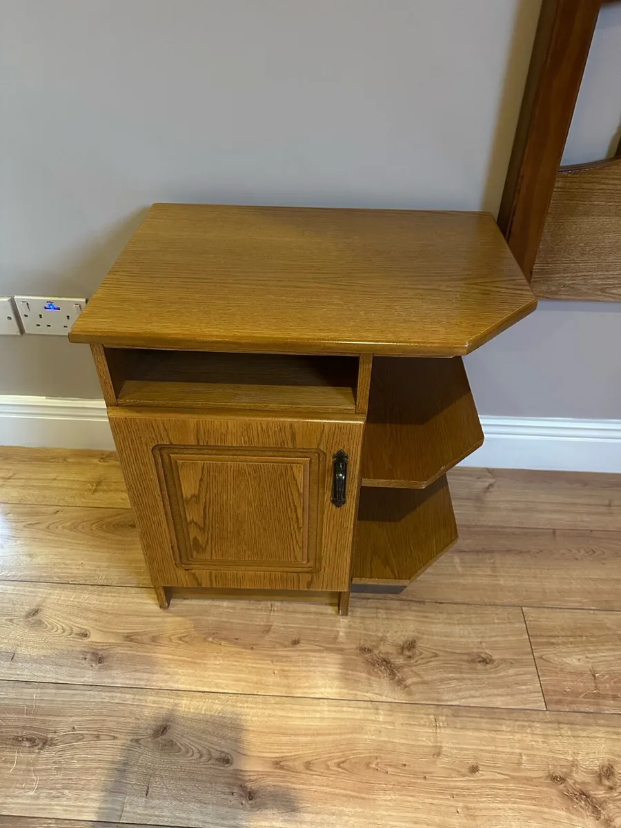 Headboards and lockers - Image 3